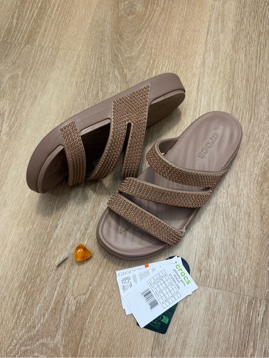 CROCS Shoes - NWT Crocs Getaway Strappy Gems Sandal Size W7 Latte with 1 free jibbitz